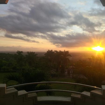 Villa Malang Puncak Buring Екстериор снимка