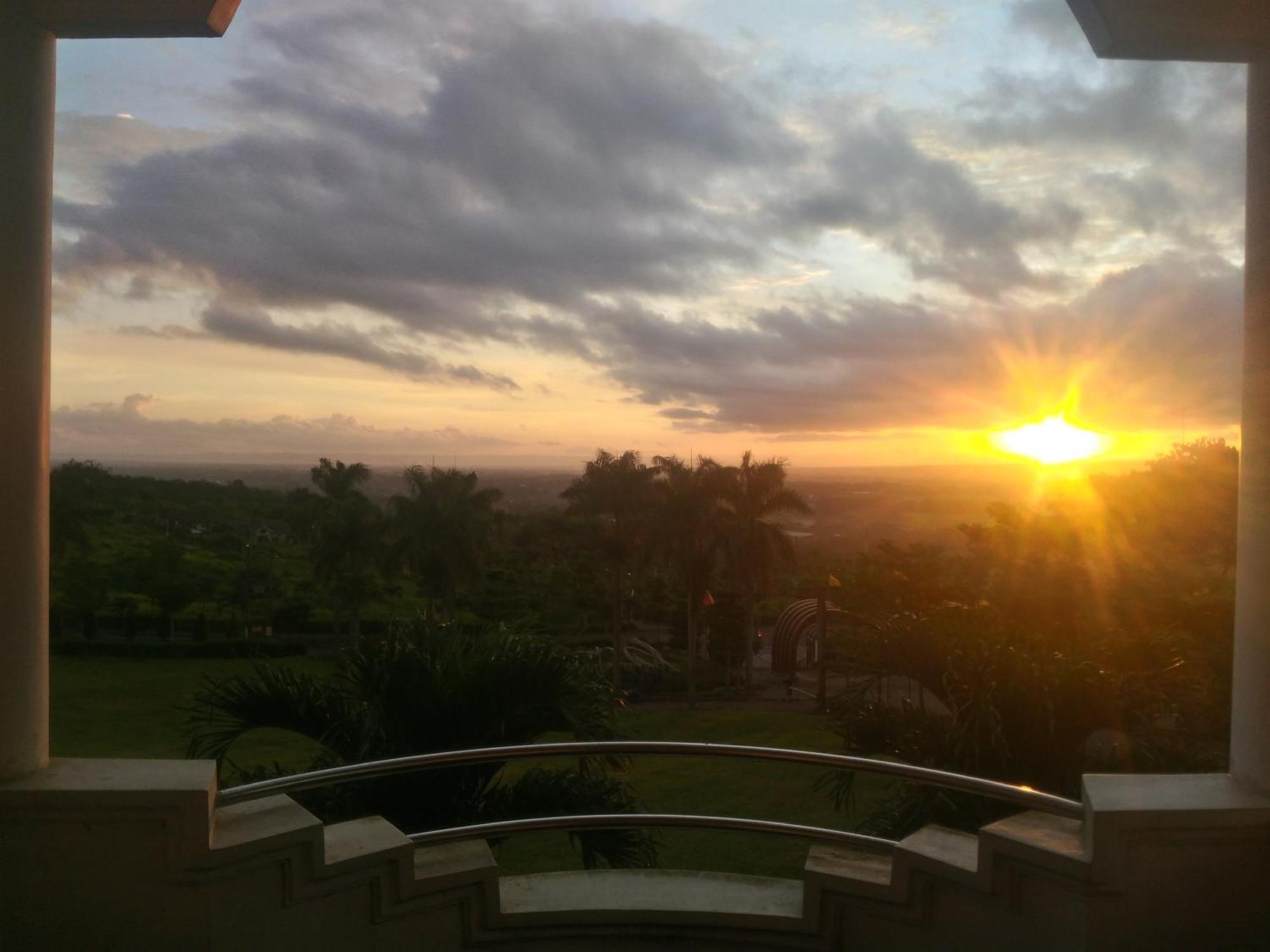 Villa Malang Puncak Buring Екстериор снимка