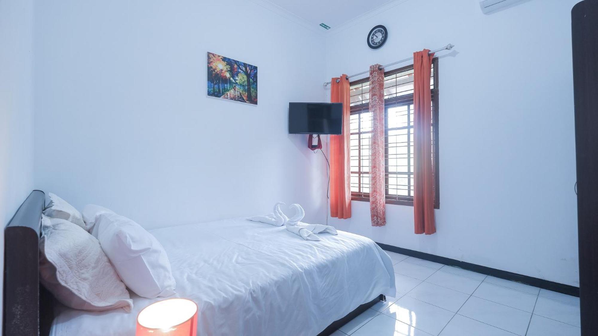 Villa Malang Puncak Buring Екстериор снимка
